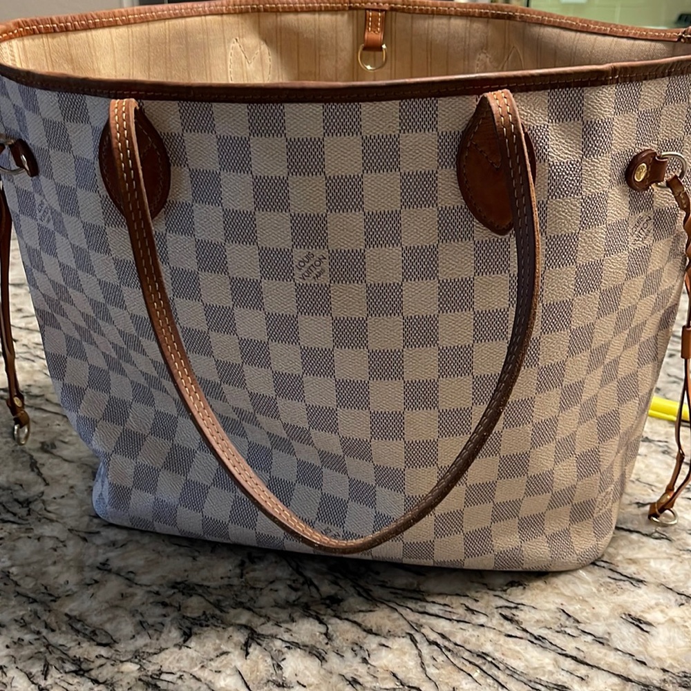 Carry All -Louis Vuitton -medium size- used